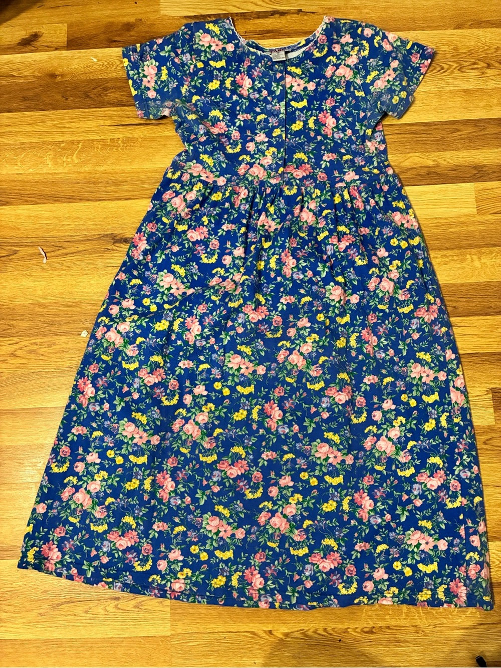 Women’s Blue Floral Short-Sleeve Dress